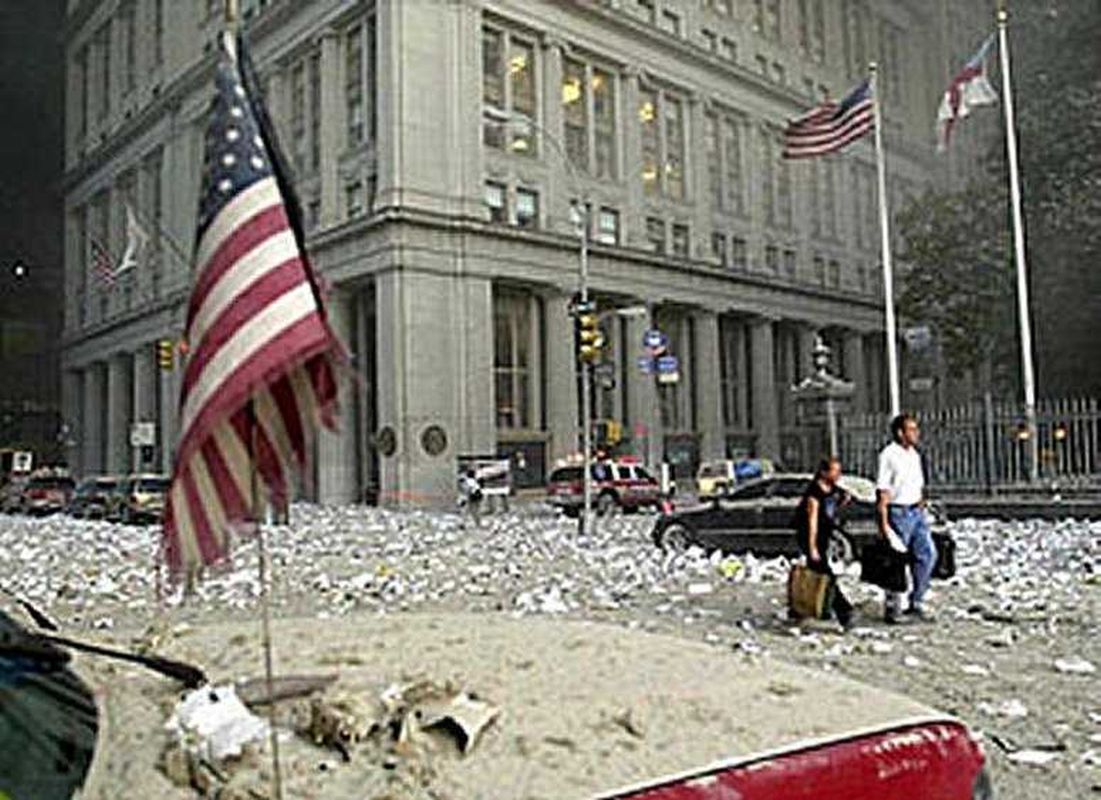 wtc_street_debris_car_flag.jpg